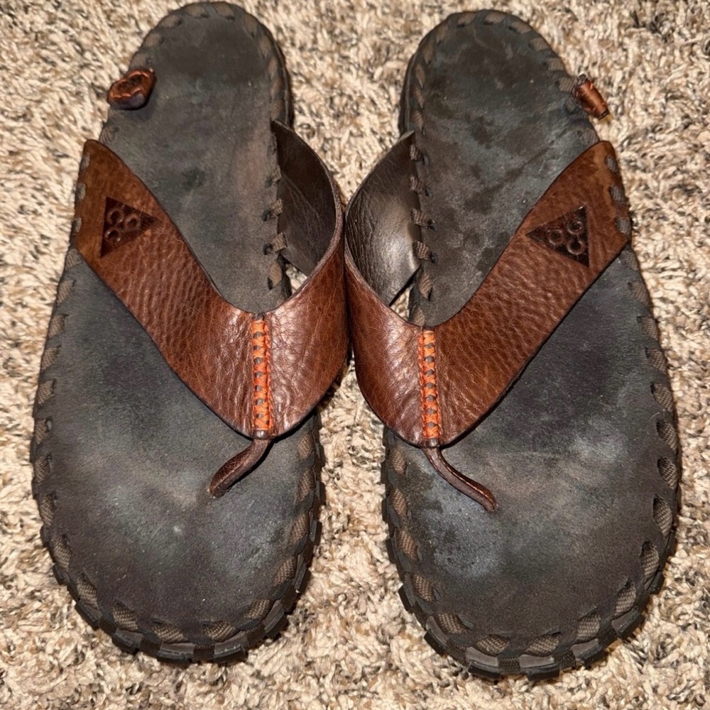 Nike ACG Men's Brown Leather Strap Flip Flops  Size 10